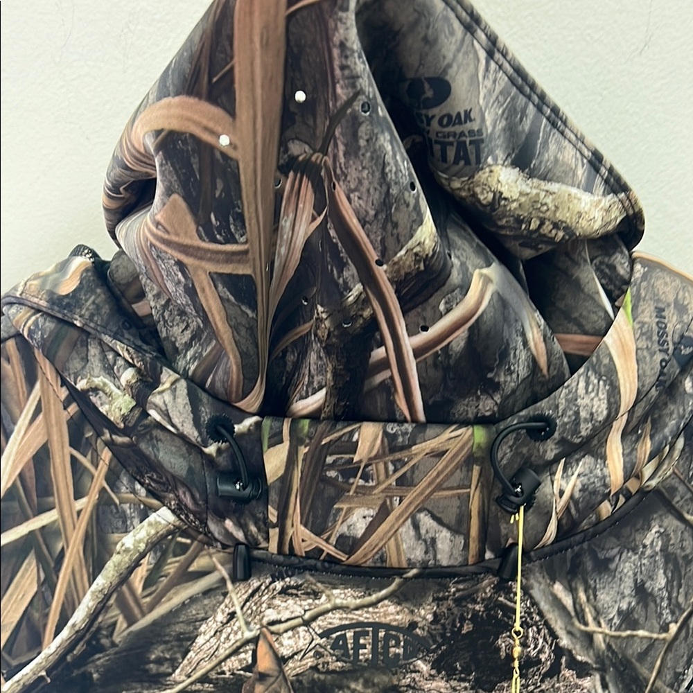 AFTCO Camouflage Hoodie - Picture 6 of 8